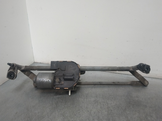 1K1955119A Motor del limpiaparabrisas  disponible Utrera