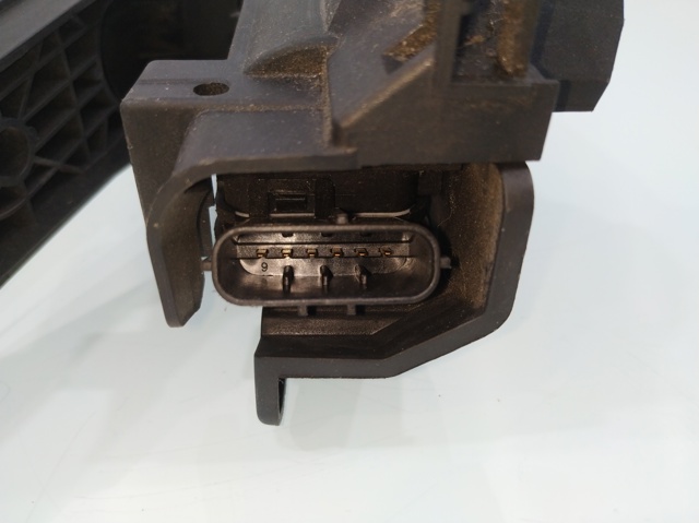 1K2721503M Pedal del acelerador  en stock Castellón