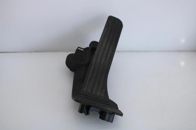 1K2721503M Pedal del acelerador  disponible Burgos