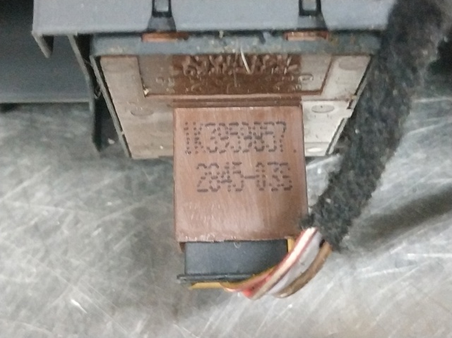 1K3959857 Unidad de control de elevalunas delantera izquierda  comprar en Zaragoza