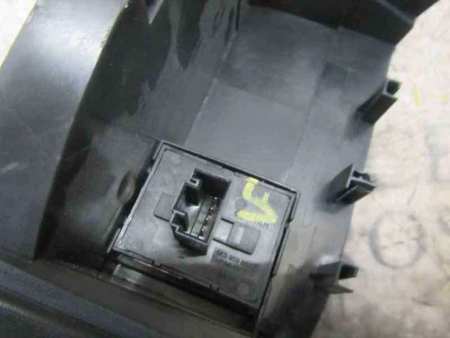 VAG 1K3959857CREH Interruptor de elevalunas delantera izquierda  en stock Terrassa