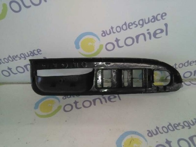 1K4868049C VAG Manija interior de puerta delantera izquierda  disponible Vigo