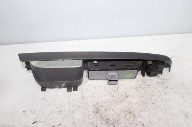 1K4868049C Manija interior de puerta delantera izquierda comprar Almería