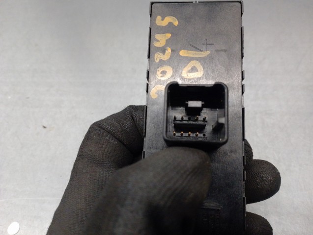 1K4959857C Unidad de control de elevalunas delantera izquierda  comprar en Reus