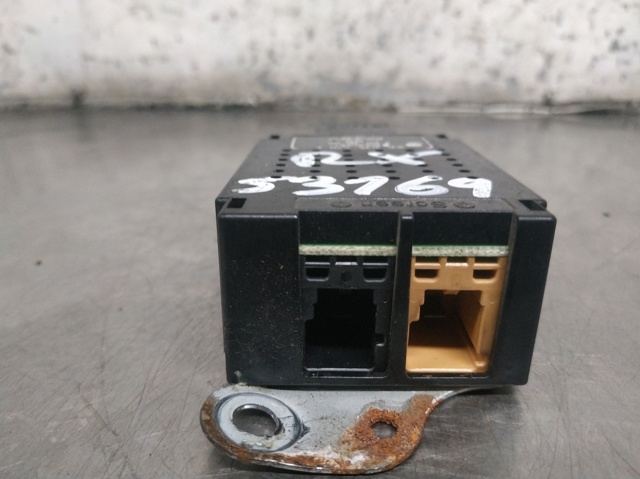 1K6035570F VAG Amplificador de señal de antena  disponible Vigo