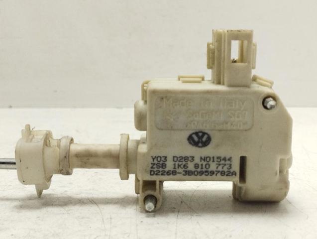 VAG 1K6810773 Motor tapa combustible  en stock Salamanca