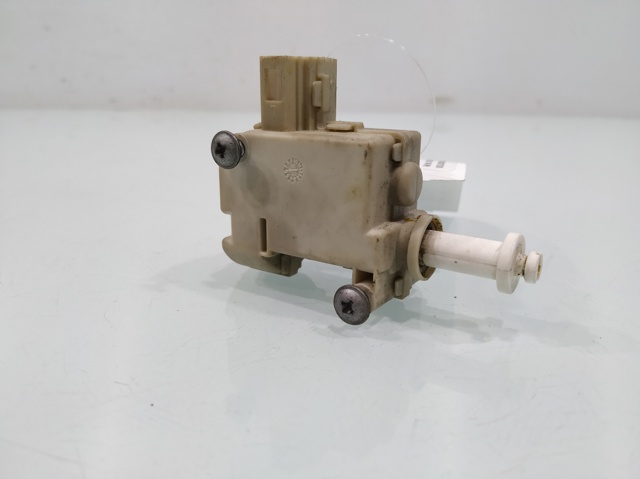 1K6810773 VAG Motor tapa combustible comprar Bilbao