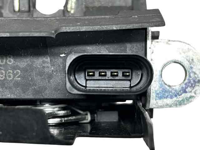 1K6827505C Cerradura de tapa de maletero  disponible Málaga