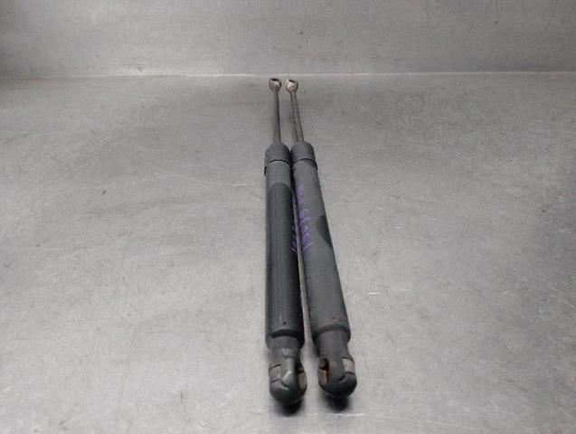 VAG 1K6827550D Amortiguador maletero  en stock Terrassa