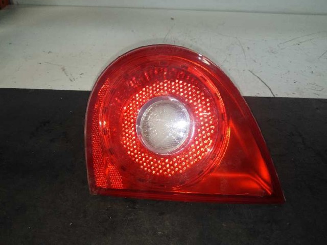 VAG 1K6945094E Piloto trasero interior derecho comprar Barcelona