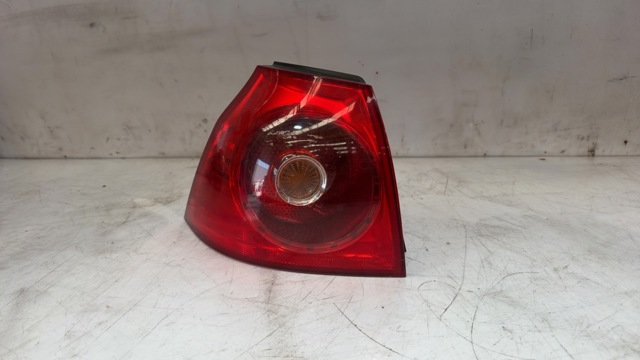 VAG 1K6945095E Piloto trasero exterior izquierdo  en stock Terrassa