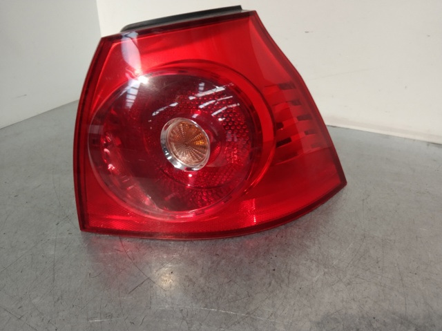 1K6945096G VAG Piloto trasero exterior derecho  en stock Gandía