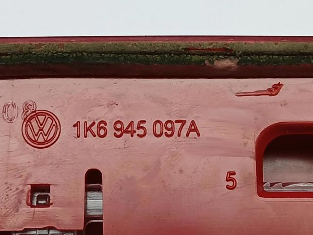 1K6945097A Luz de freno trasera adicional  disponible Málaga