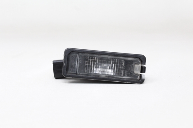 1K8943021 Luz matricula  en stock Castellón