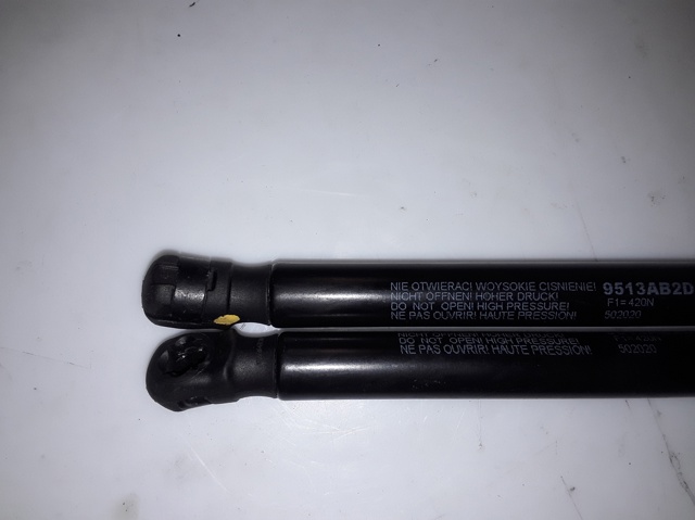 VAG 1K9827550A Amortiguador maletero comprar Pamplona