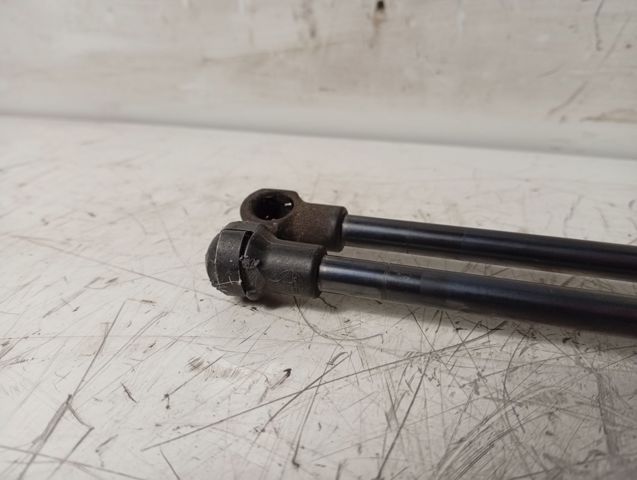 VAG 1K9827550A Amortiguador de la tapa del maletero  disponible Valladolid