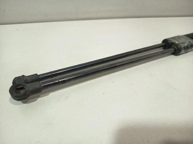 VAG 1K9827550A Amortiguador de la tapa del maletero  disponible España