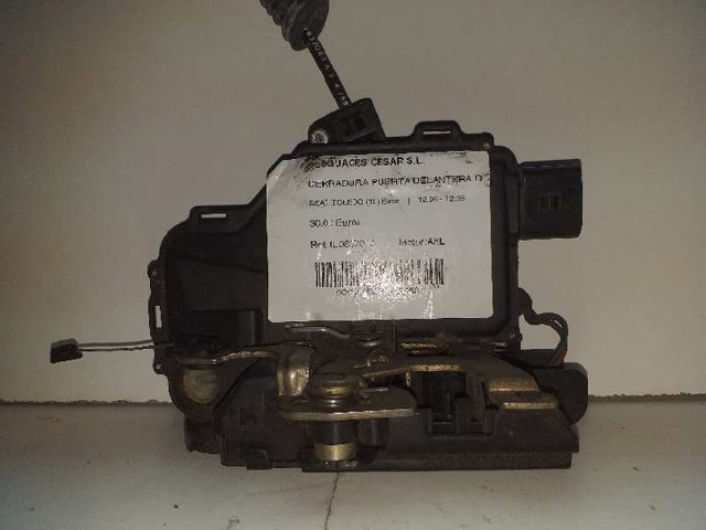 VAG 1L0837016 Cerradura de puerta delantera derecha  disponible Valladolid