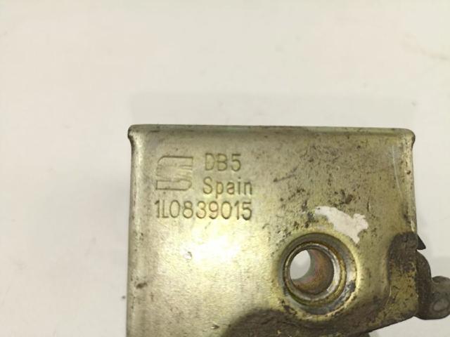 VAG 1L0839015 Cerradura de puerta trasera izquierda  en stock Salamanca