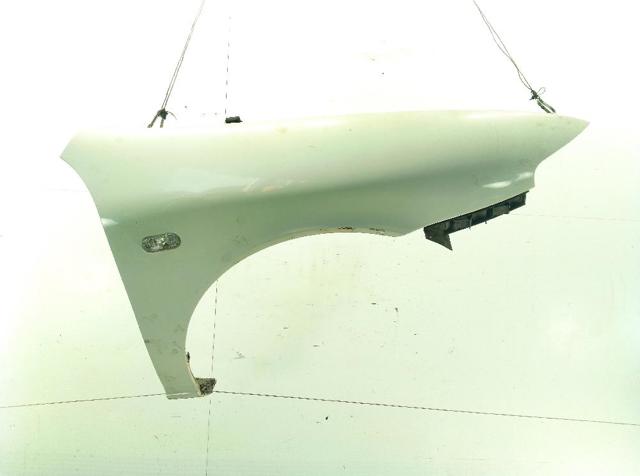 Aleta delantera derecha 1M0821022 VAG