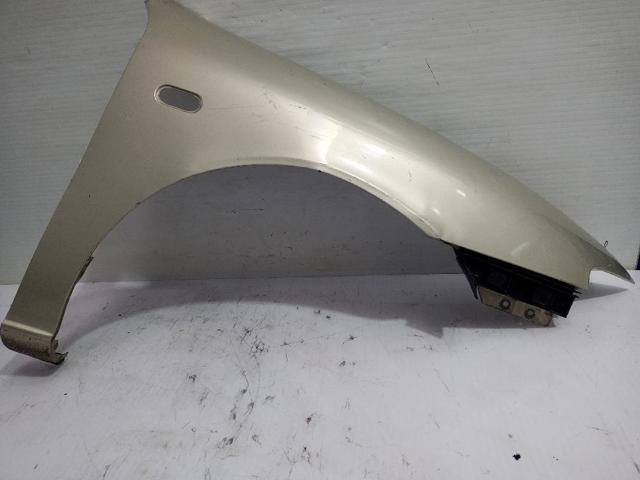 1M0821022 Aleta delantera derecha  disponible Burgos