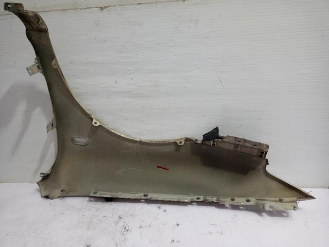 1M0821022 Aleta delantera derecha  en stock Castellón