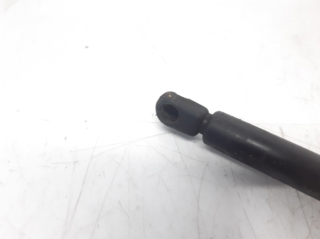 1M0823359A VAG Amortiguador de capó  en stock Gandía