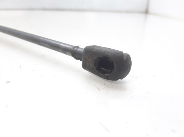 VAG 1M0823359A Amortiguador de capó comprar Barcelona