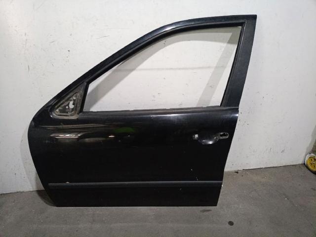 Puerta delantera derecha Seat Leon segundo mano en Madrid