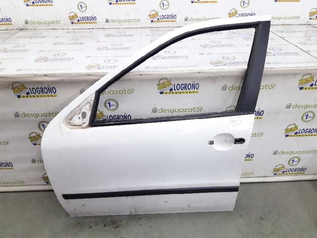 Puerta delantera izquierda Seat Leon hatchback desguace