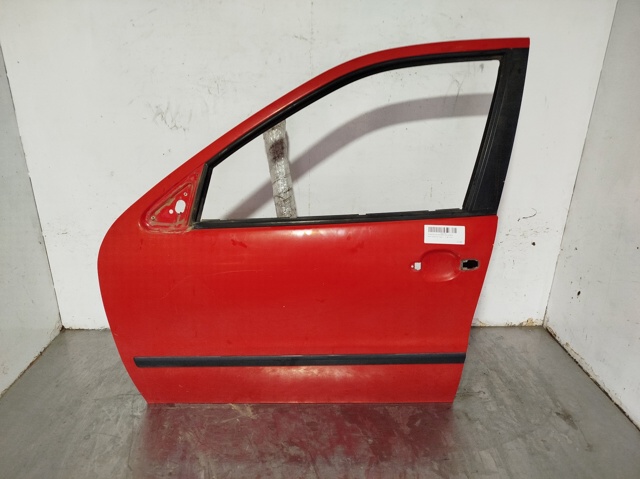 Puerta delantera izquierda Seat Leon segundo mano en Madrid