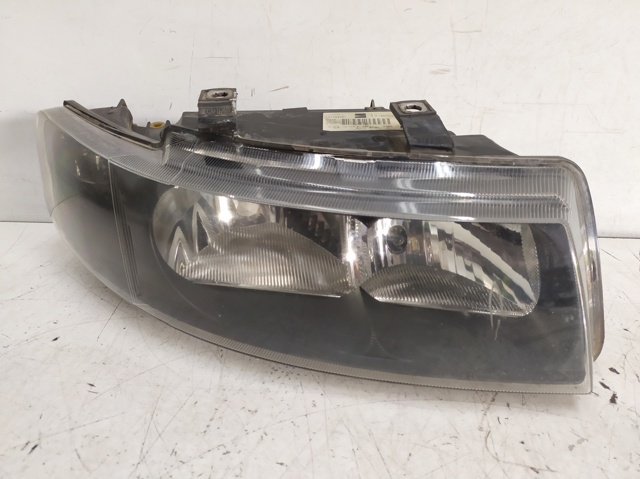 VAG 1M1941002D Faro derecho  comprar en Ponferrada