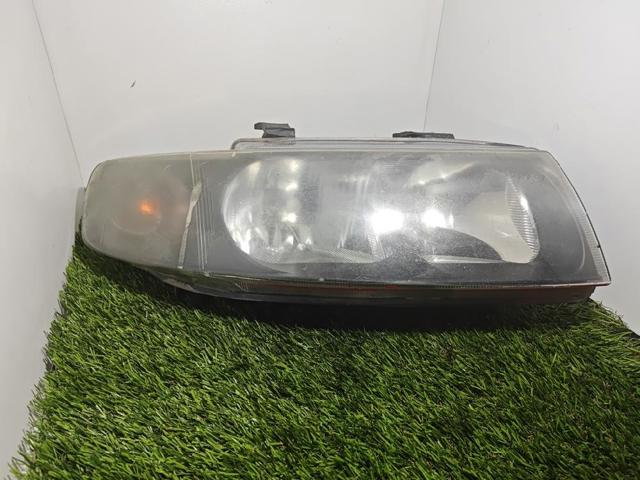 VAG 1M1941002D Faro derecho  comprar en Ponferrada
