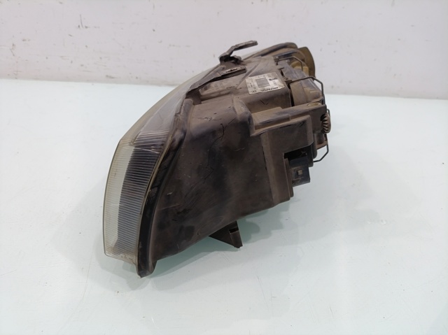 1M1941016 Faro derecho  disponible Utrera