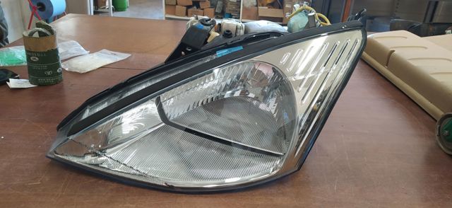 FORD 1M5113006FA Faro izquierdo  disponible España