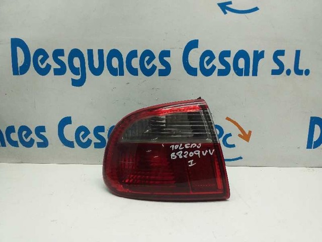 1M5945111 Piloto trasero izquierdo  en stock Sabadell