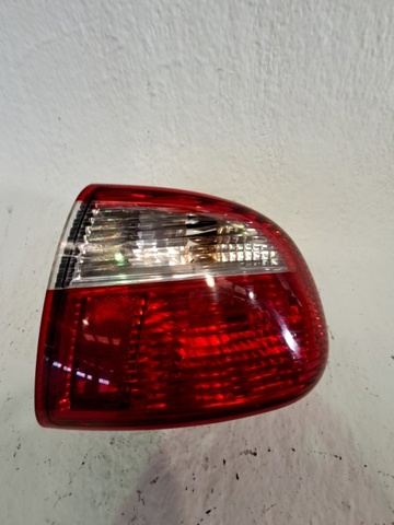 1M594511201C Piloto trasero derecho  disponible Utrera