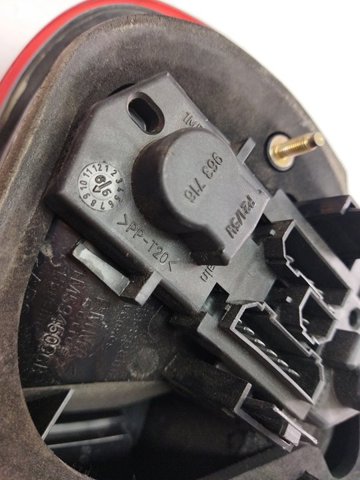 1M5945257 Placa de contacto de luz trasera  comprar en Zaragoza