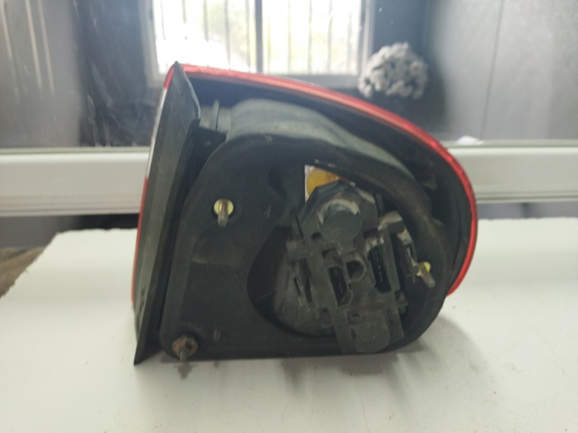 1M5945257 Placa de contacto de luz trasera  en stock Castellón