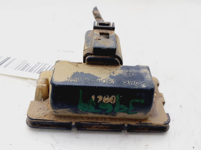 1M6943021 Luz matricula  en stock Sabadell