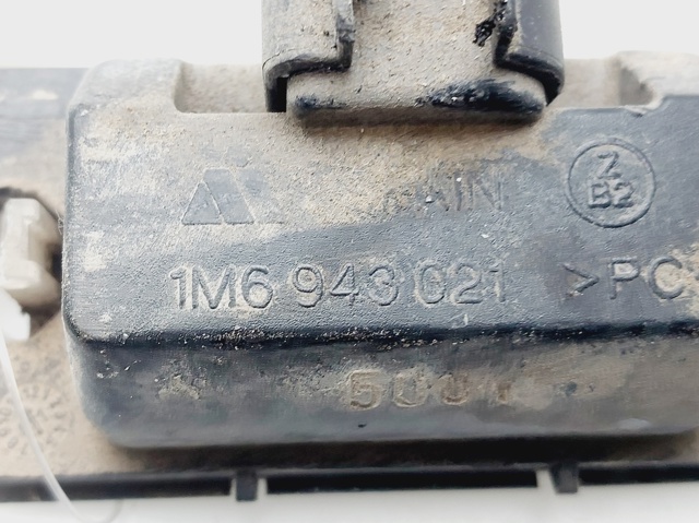 1M6943021 Luz de matrícula trasera  comprar en Zaragoza