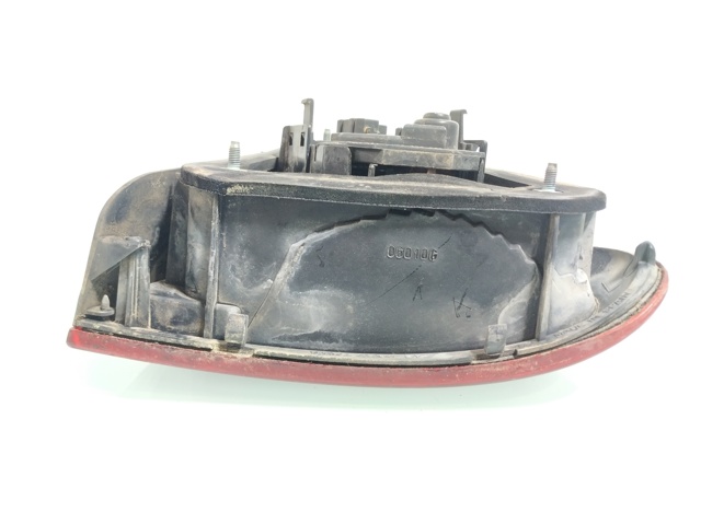 1M6945095A VAG Piloto trasero exterior izquierdo comprar Alcalá
