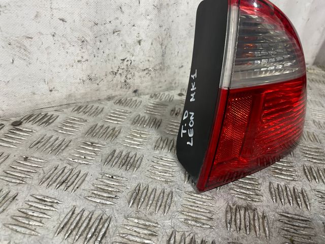 VAG 1M6945112 Piloto trasero exterior derecho comprar Barcelona