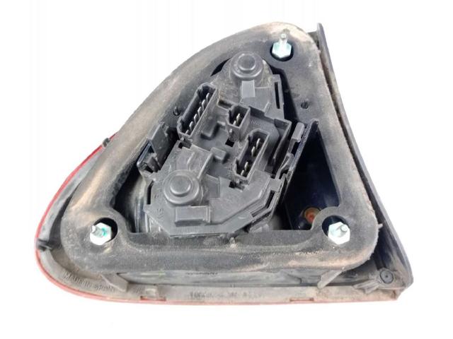 1M694511201C VAG Piloto trasero exterior derecho  en stock Córdoba