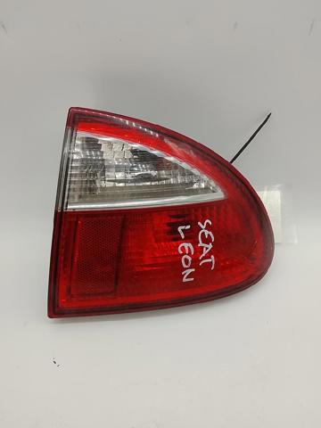 VAG 1M694511201C Piloto trasero exterior derecho  en stock Salamanca