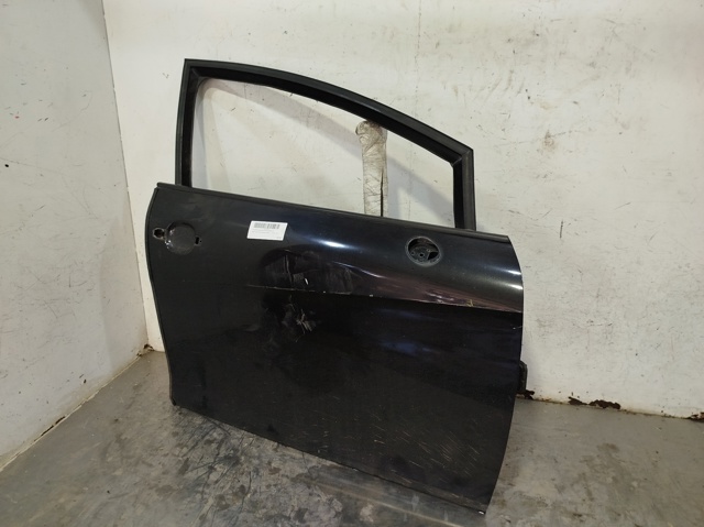 VAG 1P0831056A Puerta delantera derecha  en stock Salamanca