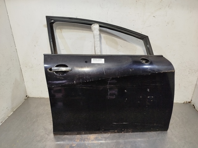 1P0831056A VAG Puerta delantera derecha  en stock Córdoba