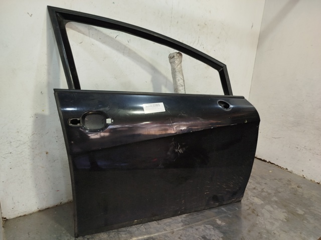 1P0831056A Puerta delantera derecha comprar Sevilla