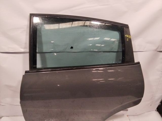 VAG 1P0833055 Puerta trasera izquierda  en stock Salamanca