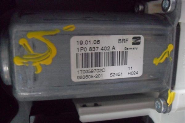 1P0837402A Motor del elevalunas de la puerta delantera derecha  comprar en Reus